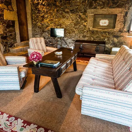 Pensjonat Casa De Anquiao - Turismo De Habitacao Ponte de Lima